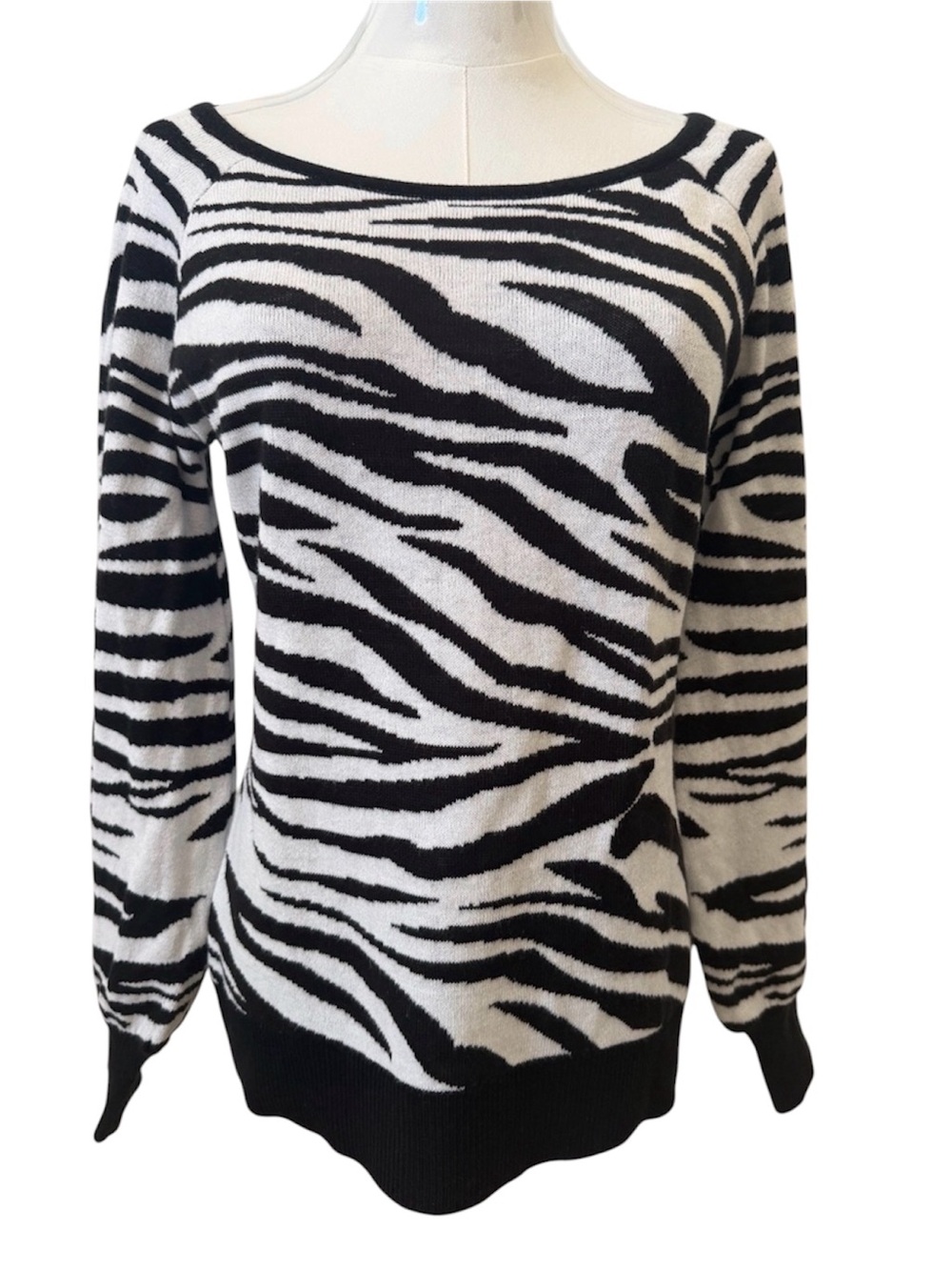 Fever Black & White Zebra Print Women's Sweater With Baloon Sleeves Size S